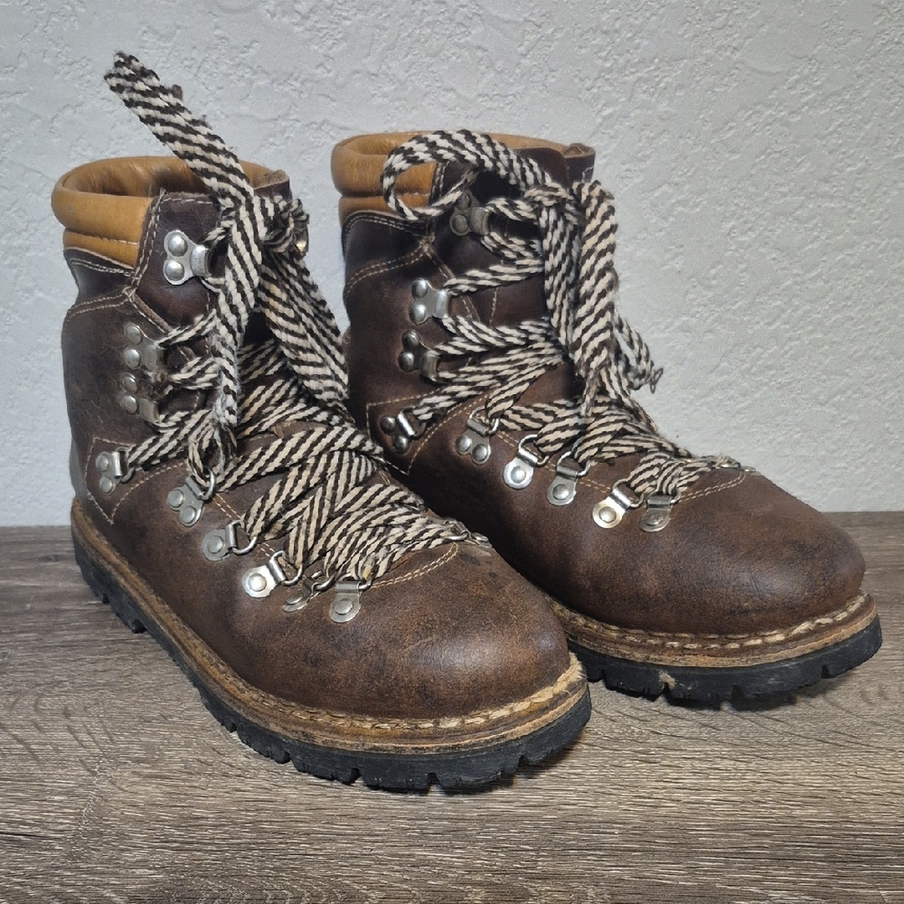 Leather Mountaineering Boots